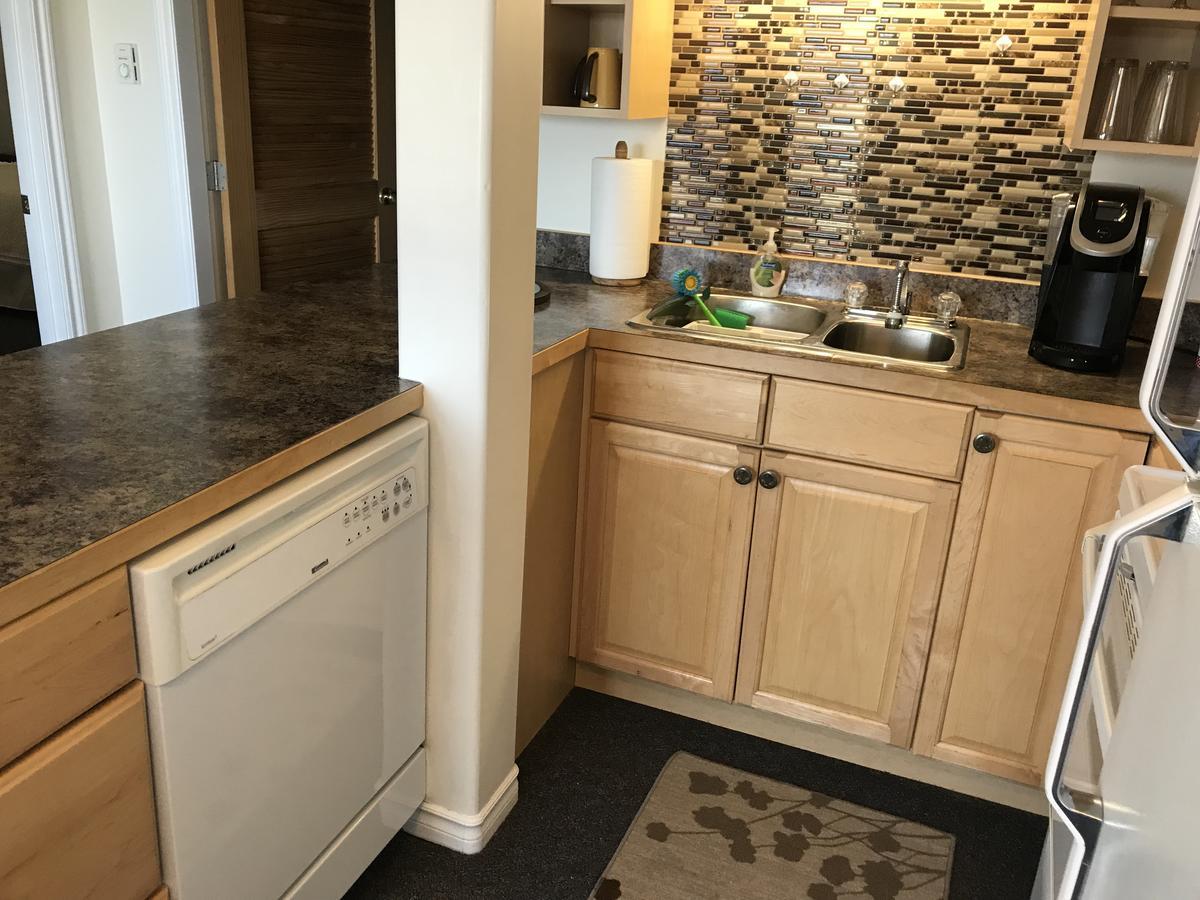 Acker Vacation Rentals Келоуна Екстер'єр фото