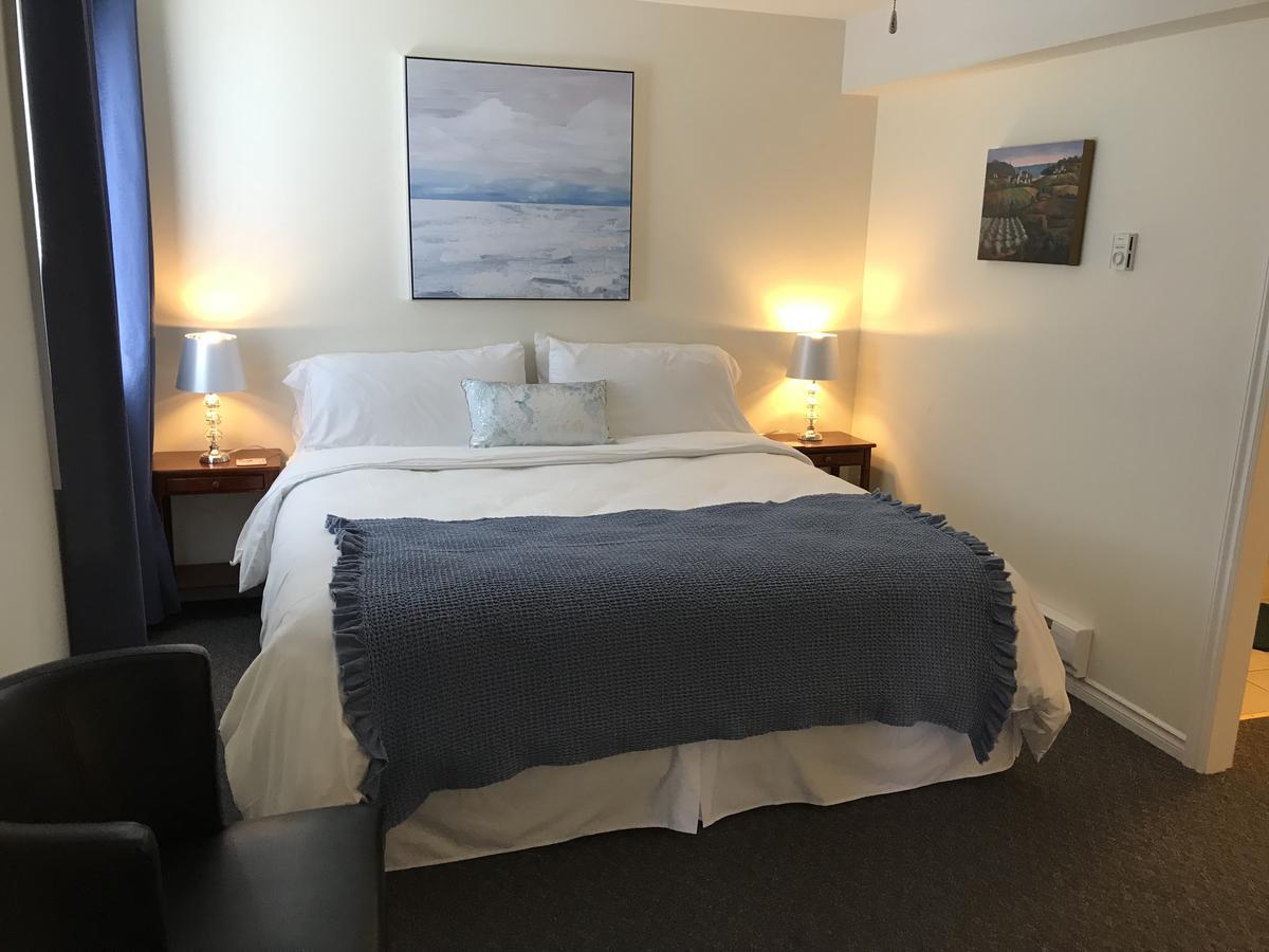 Acker Vacation Rentals Келоуна Екстер'єр фото