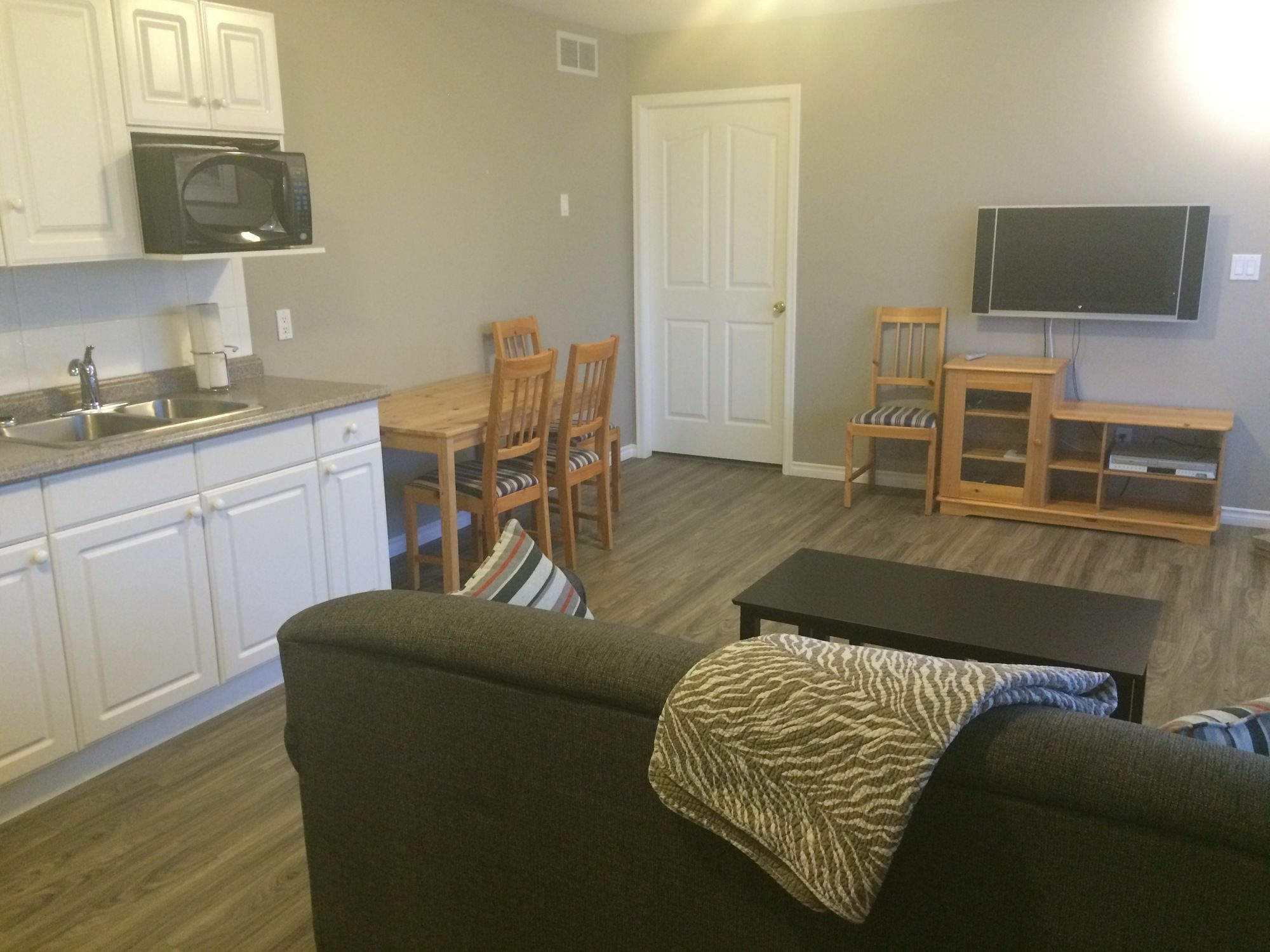 Acker Vacation Rentals Келоуна Екстер'єр фото